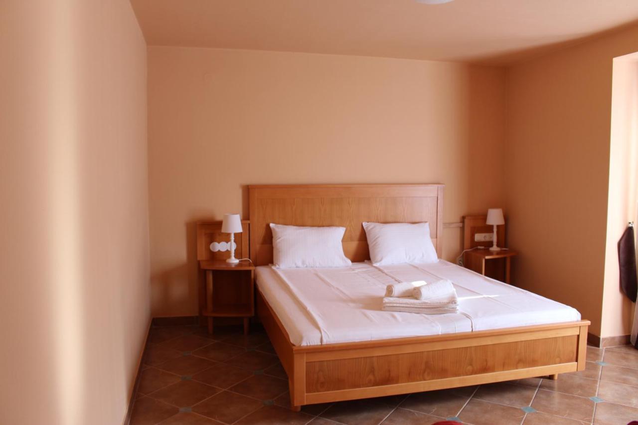 דבה Rooms Cristian מראה חיצוני תמונה