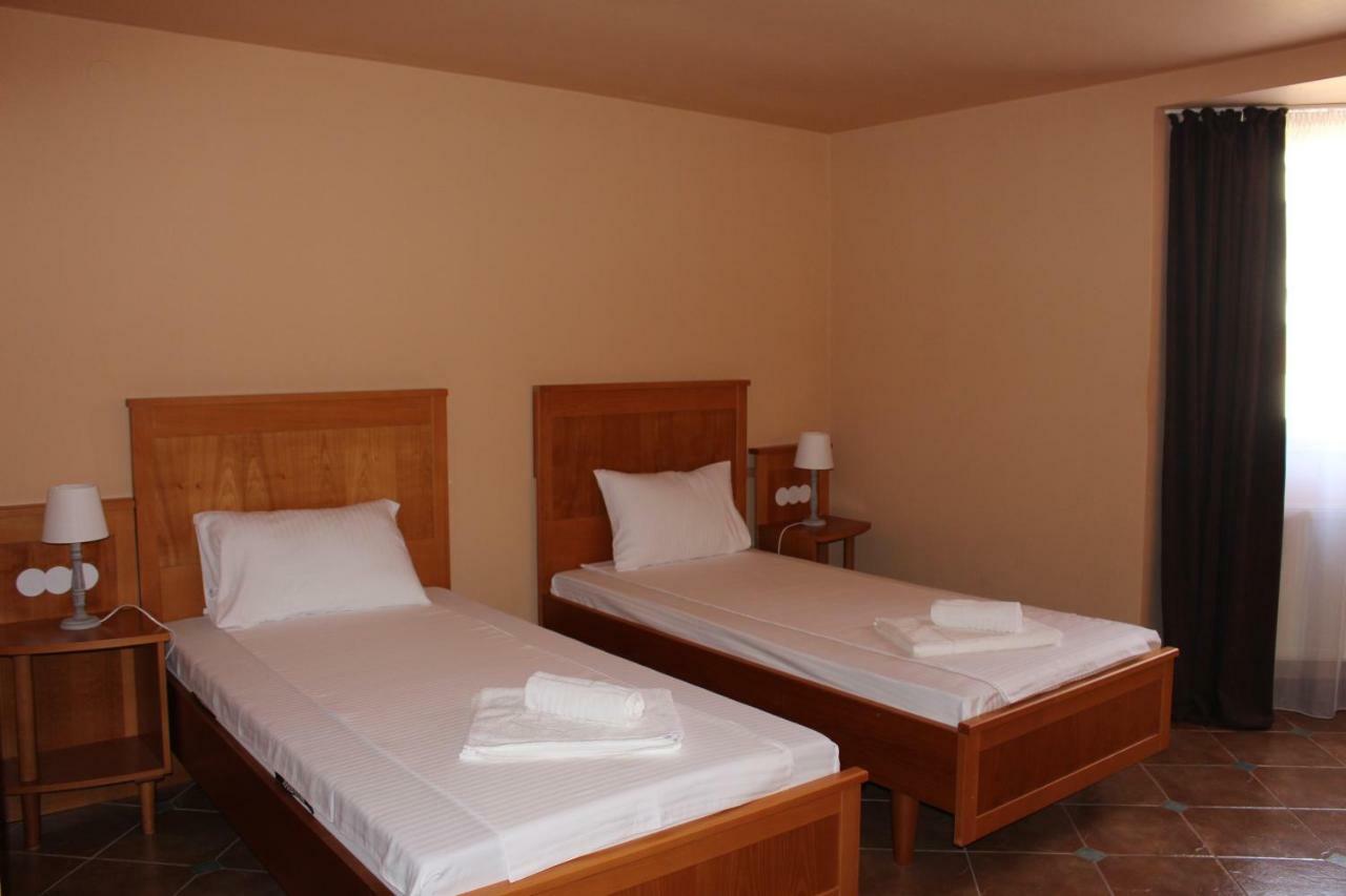 דבה Rooms Cristian מראה חיצוני תמונה