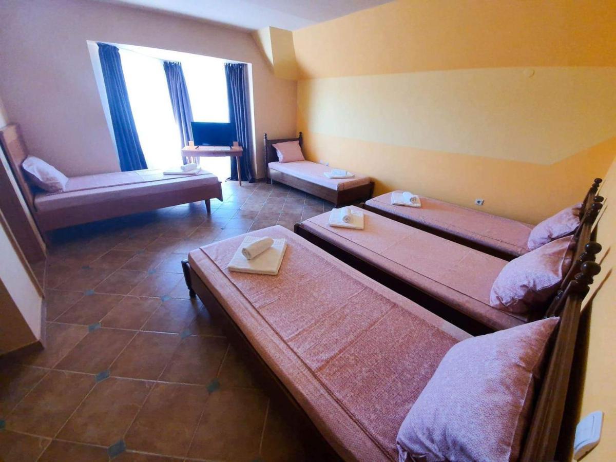 דבה Rooms Cristian מראה חיצוני תמונה